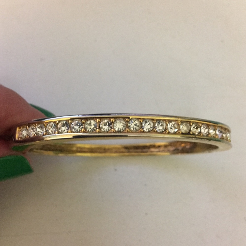 BRACELET GOLD TONE BRACELET WITH CRYSTALS